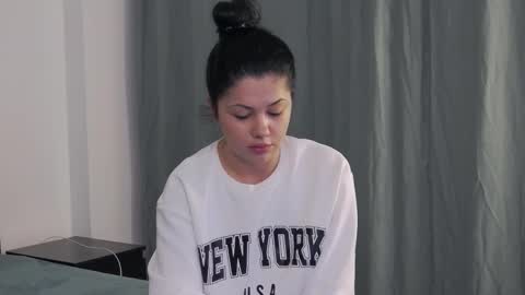 Sophie jeans online show from 12-15-25, 06:56