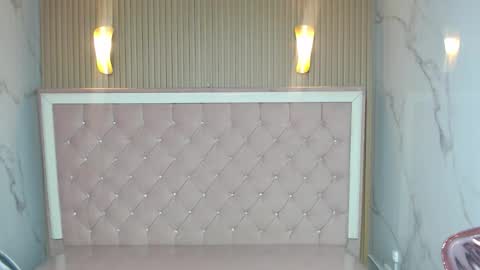 Snapshot of sophie_jones_b chatting on 02-15-26, 12:51 sophie_jones_b online show from 02-15-26, 12:51