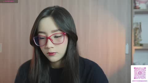 Snapshot of sophie_lii chatting on 04-21-26, 08:44 Sophie or Sof online show from 04-21-26, 08:44