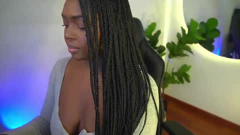 Snapshot of sophie_luvs chatting on 06-02-26, 02:08 Sophie online show from 06-02-26, 02:08