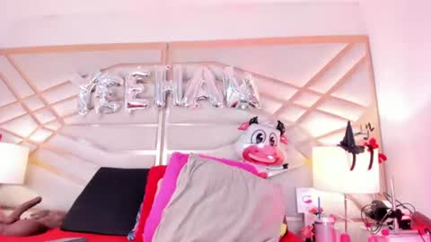 sophie_newton online show from 07-06-26, 12:24