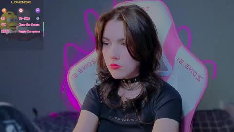 Snapshot of sophie_nomenal_ chatting on 05-10-26, 11:43 sophie_nomenal_ online show from 05-10-26, 11:43
