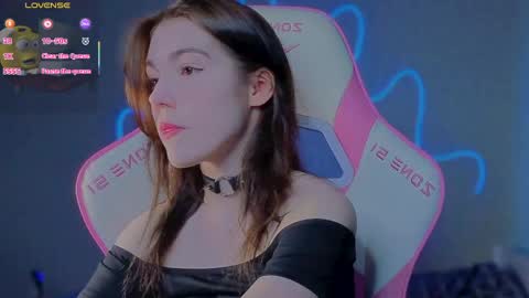 Snapshot of sophie_nomenal_ chatting on 06-03-26, 04:12 sophie_nomenal_ online show from 06-03-26, 04:12