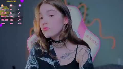 Snapshot of sophie_nomenal_ chatting on 08-03-26, 06:11 sophie_nomenal_ online show from 08-03-26, 06:11