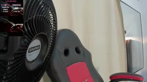 sophie_smith19 online show from 12-05-25, 02:25