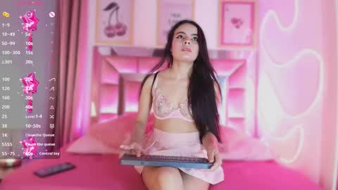 Snapshot of sophie_stars chatting on 11-30-25, 10:19 Sophie online show from 11-30-25, 10:19