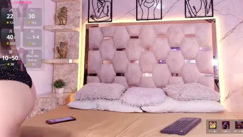 Snapshot of sophie_stars chatting on 06-20-26, 04:48 Sophie online show from 06-20-26, 04:48