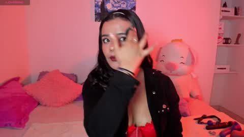 Snapshot of sophie_t_ chatting on 09-10-25, 02:55 Sofia online show from 09-10-25, 02:55