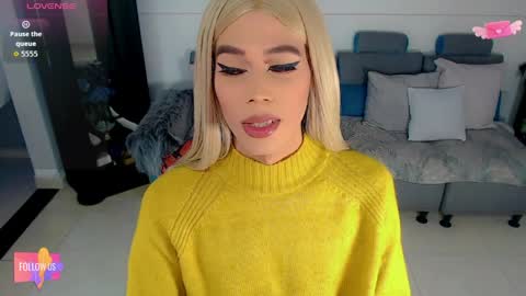 sophie_vall online show from 03-30-26, 12:00