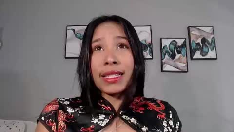 Snapshot of sophie_w1 chatting on 08-03-26, 12:32 sophie_w1 online show from 08-03-26, 12:32