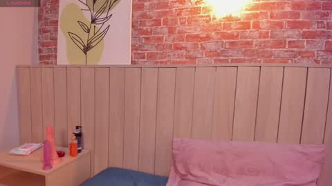 Snapshot of sophiebenson_ chatting on 12-06-24, 03:22 Sophie online show from 12-06-24, 03:22