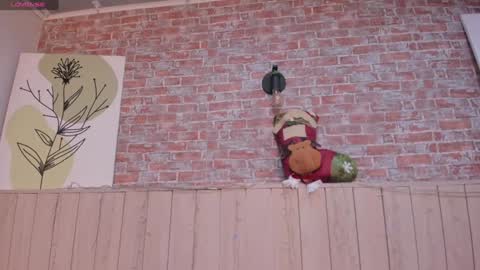 Snapshot of sophiebenson_ chatting on 12-11-24, 03:37 Sophie online show from 12-11-24, 03:37