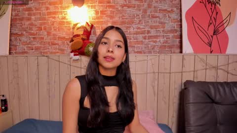 Snapshot of sophiebenson_ chatting on 12-19-24, 12:01 Sophie online show from 12-19-24, 12:01