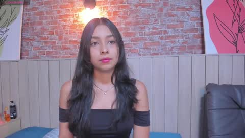 Snapshot of sophiebenson_ chatting on 01-09-25, 12:30 Sophie online show from 01-09-25, 12:30