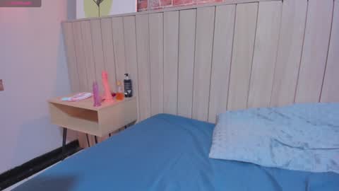 Snapshot of sophiebenson_ chatting on 01-25-25, 03:09 Sophie online show from 01-25-25, 03:09