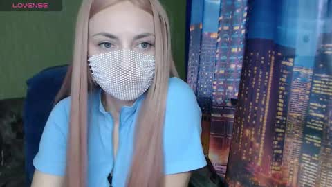 Sophie online show from 03-27-26, 08:37