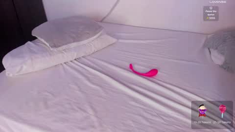 sophiecanbrook1 online show from 01-12-25, 09:08