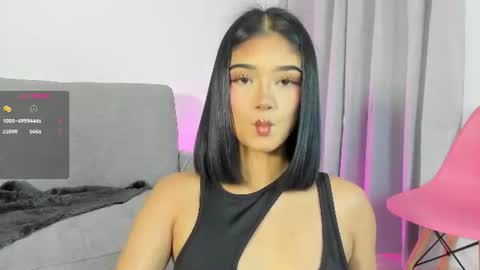 sophie  online show from 06-21-26, 08:00