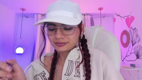   Sophie  IG sophiecherry es   online show from 01-31-25, 10:20