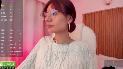   Sophie  IG sophiecherry es   online show from 10-17-25, 10:34