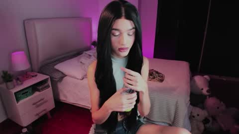 Snapshot of sophiecornett chatting on 09-23-25, 02:58 online show from 09-23-25, 02:58