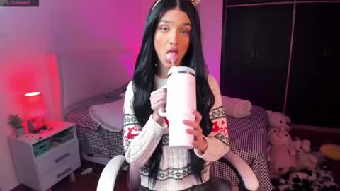 Snapshot of sophiecornett chatting on 12-04-25, 08:01 online show from 12-04-25, 08:01