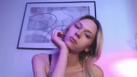 sophiediamond_x online show from 10-19-25, 10:27