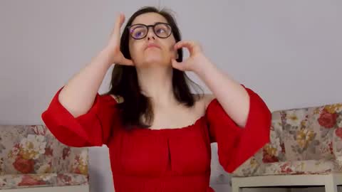 Snapshot of sophieerain chatting on 09-29-25, 05:34 Sophie Rain online show from 09-29-25, 05:34