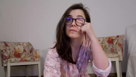 Snapshot of sophieerain chatting on 10-06-25, 05:05 Sophie Rain online show from 10-06-25, 05:05