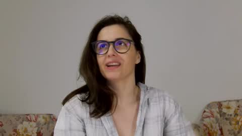 Snapshot of sophieerain chatting on 10-12-25, 04:06 Sophie Rain online show from 10-12-25, 04:06