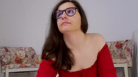 Snapshot of sophieerain chatting on 10-18-25, 11:44 Sophie Rain online show from 10-18-25, 11:44