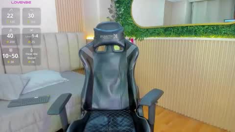 Sofa  online show from 02-22-26, 08:07