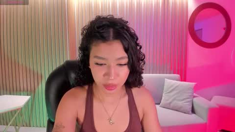 Sophie Houston online show from 10-08-25, 03:48