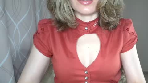 Sophiemisss online show from 05-28-26, 06:32