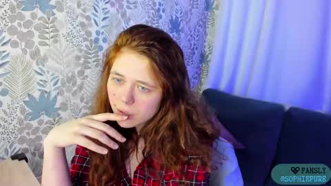 Sophie online show from 10-28-25, 09:06