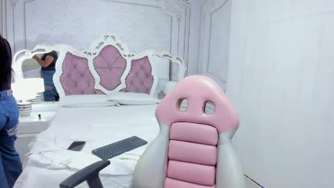 Sopjie online show from 05-01-26, 06:45