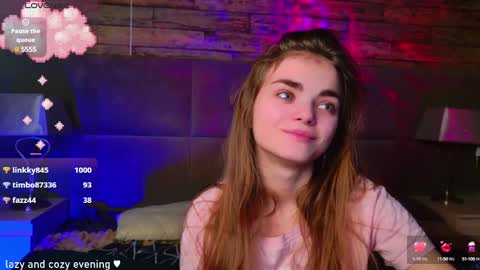 Snapshot of sophiesuvi chatting on 12-06-24, 05:11 Sophie and my bestie Mandy online show from 12-06-24, 05:11