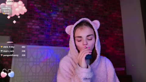 Snapshot of sophiesuvi chatting on 12-07-24, 05:42 Sophie and my bestie Mandy online show from 12-07-24, 05:42