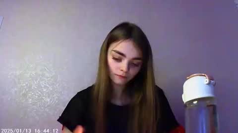 Snapshot of sophiesuvi chatting on 01-12-25, 06:27 Sophie and my bestie Mandy online show from 01-12-25, 06:27
