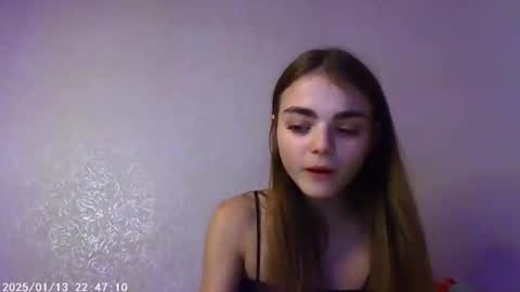 Snapshot of sophiesuvi chatting on 01-13-25, 12:30 Sophie and my bestie Mandy online show from 01-13-25, 12:30