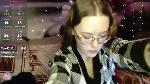 Snapshot of sophiesuvi chatting on 02-22-25, 04:19 Sophie and my bestie Mandy online show from 02-22-25, 04:19