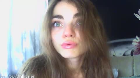 Snapshot of sophiesuvi chatting on 09-09-25, 12:48 Sophie and my bestie Mandy online show from 09-09-25, 12:48