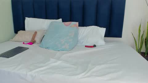 sophieturner_mg online show from 11-24-25, 07:13