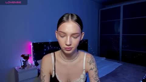 Snapshot of sophiewildcat chatting on 03-28-26, 12:32 sophiewildcat online show from 03-28-26, 12:32
