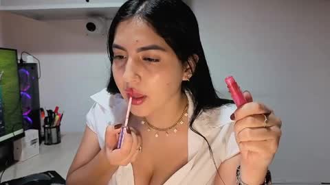 Snapshot of sophiie_blakee chatting on 05-17-26, 12:41 Sophiee online show from 05-17-26, 12:41