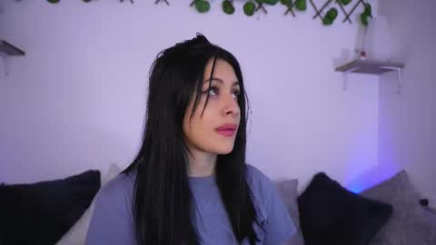 Snapshot of sophiiecums chatting on 11-19-25, 11:32 Sophiie online show from 11-19-25, 11:32