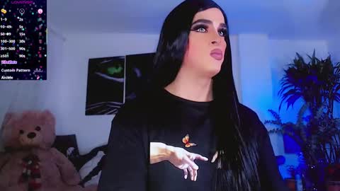 Sophie Sweet online show from 09-26-25, 11:25