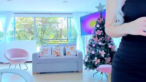 Snapshot of sophijonnes chatting on 12-26-24, 03:31 YULITZA online show from 12-26-24, 03:31