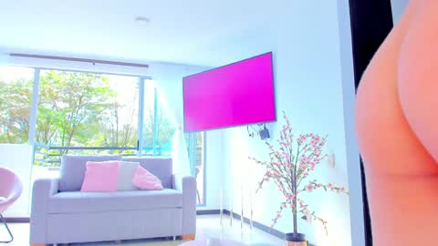 Snapshot of sophijonnes chatting on 01-27-25, 05:04 YULITZA online show from 01-27-25, 05:04