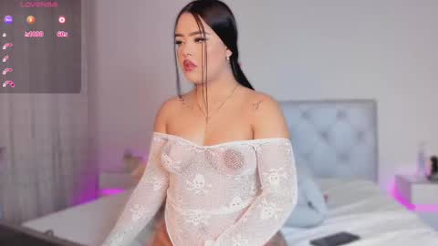 Snapshot of sophy_champagne chatting on 03-06-25, 07:57 sophy online show from 03-06-25, 07:57